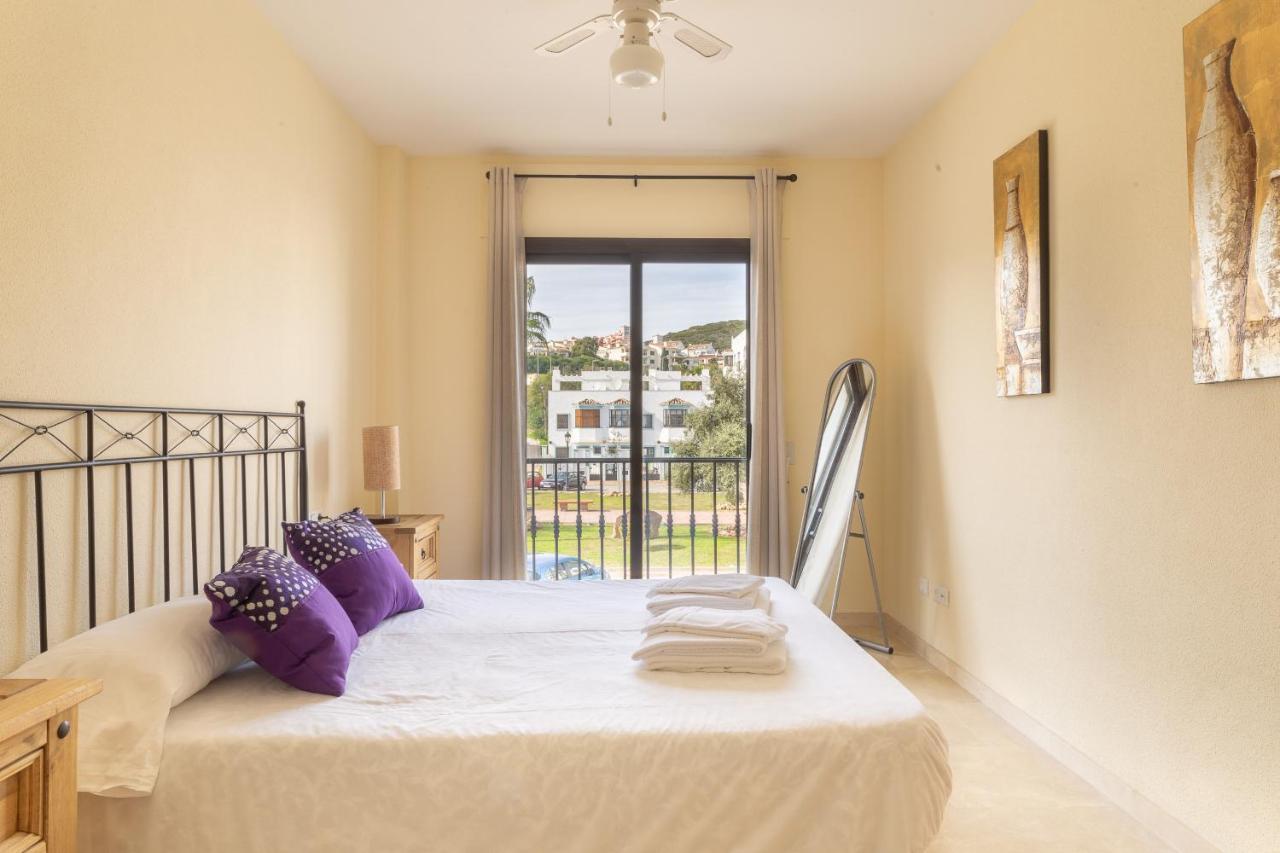 2261-Superb Apt On The Beach, On Duquesa Harbour Manilva Esterno foto