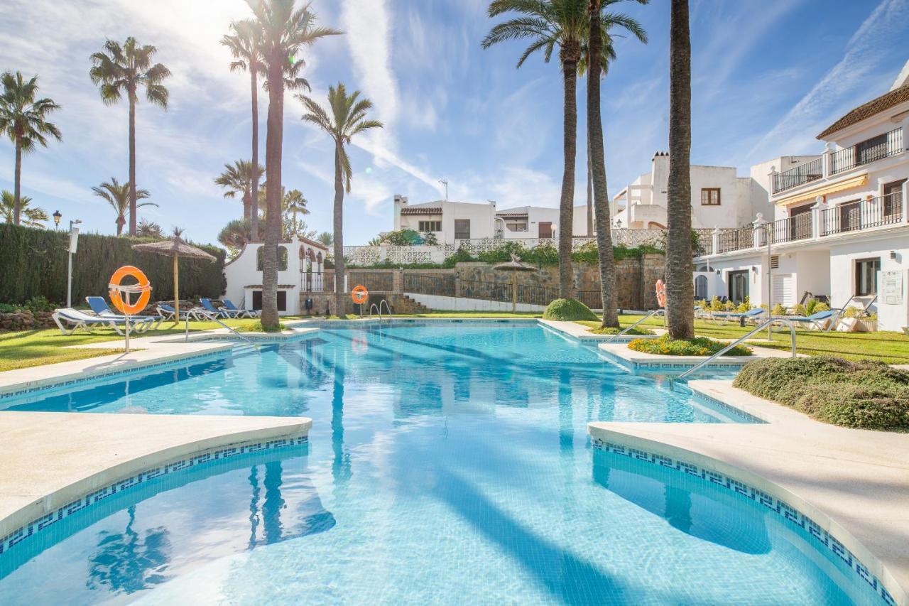 2261-Superb Apt On The Beach, On Duquesa Harbour Manilva Esterno foto