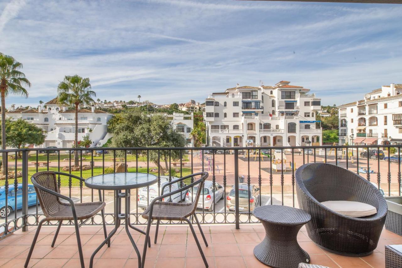 2261-Superb Apt On The Beach, On Duquesa Harbour Manilva Esterno foto