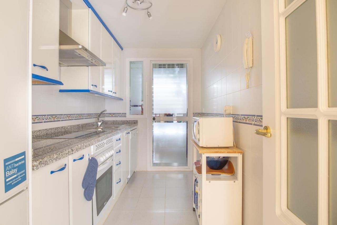 2261-Superb Apt On The Beach, On Duquesa Harbour Manilva Esterno foto